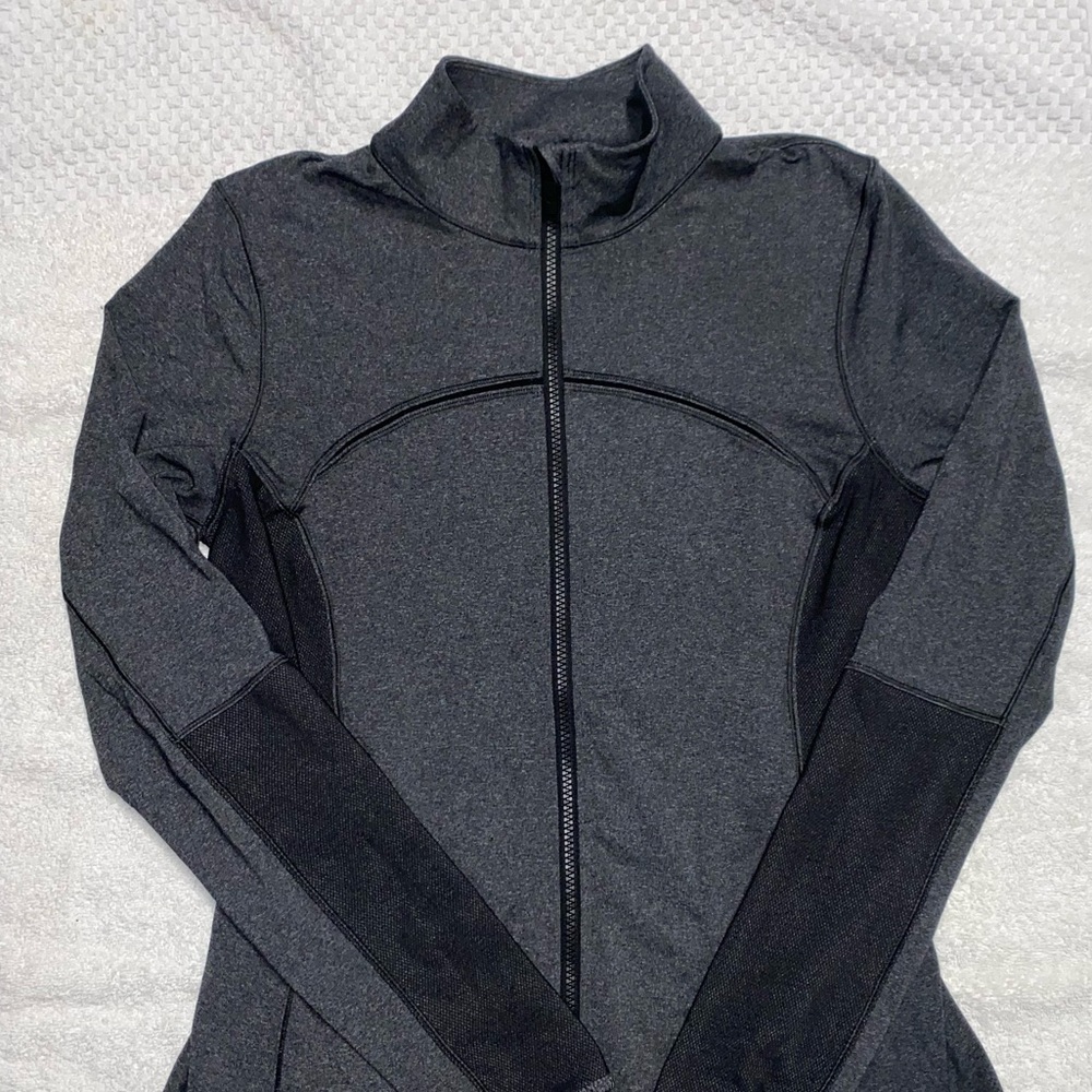 Lululemon Women’s zip up
